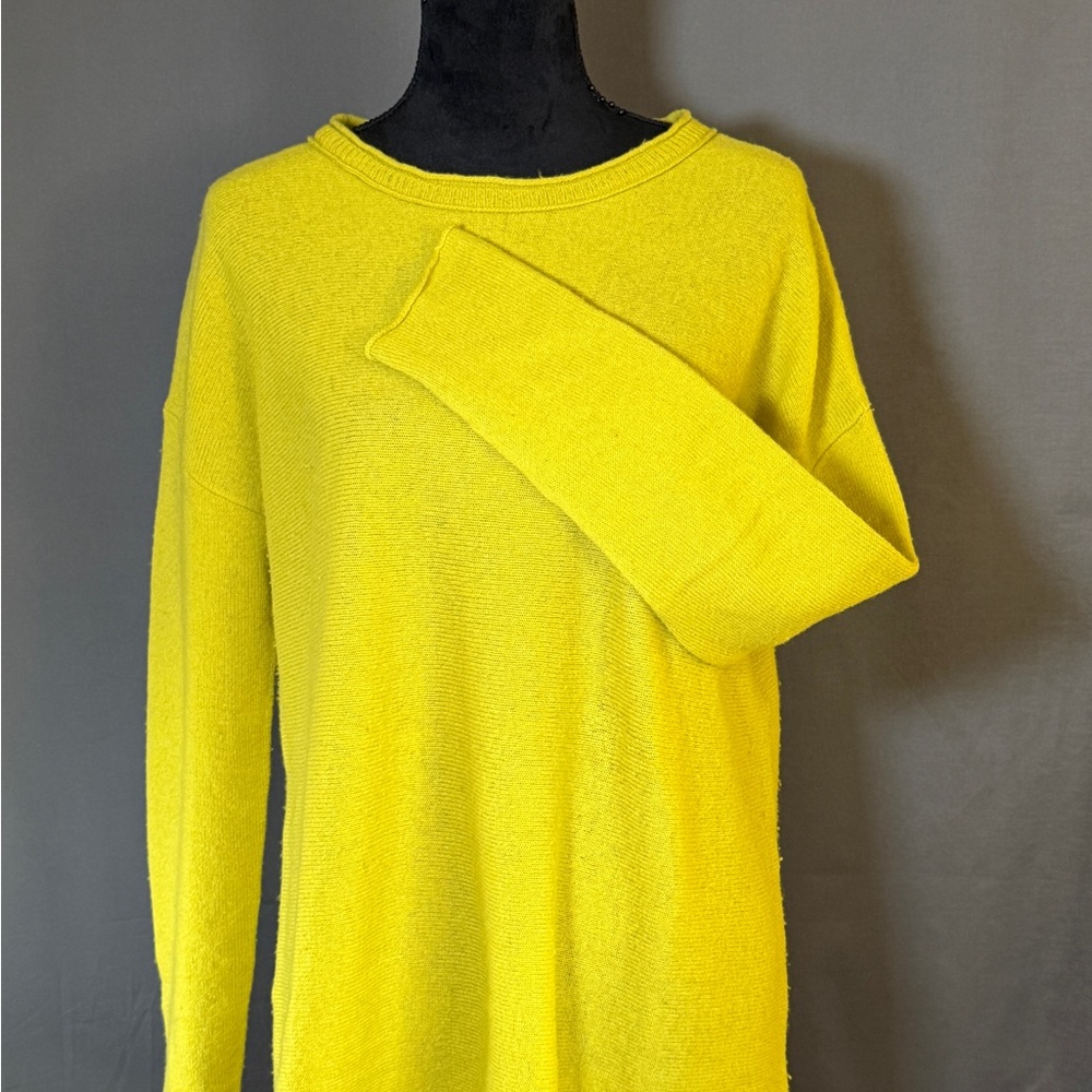 PLY Cashmere Chartreuse Roll-Edge Crewneck Sweater L